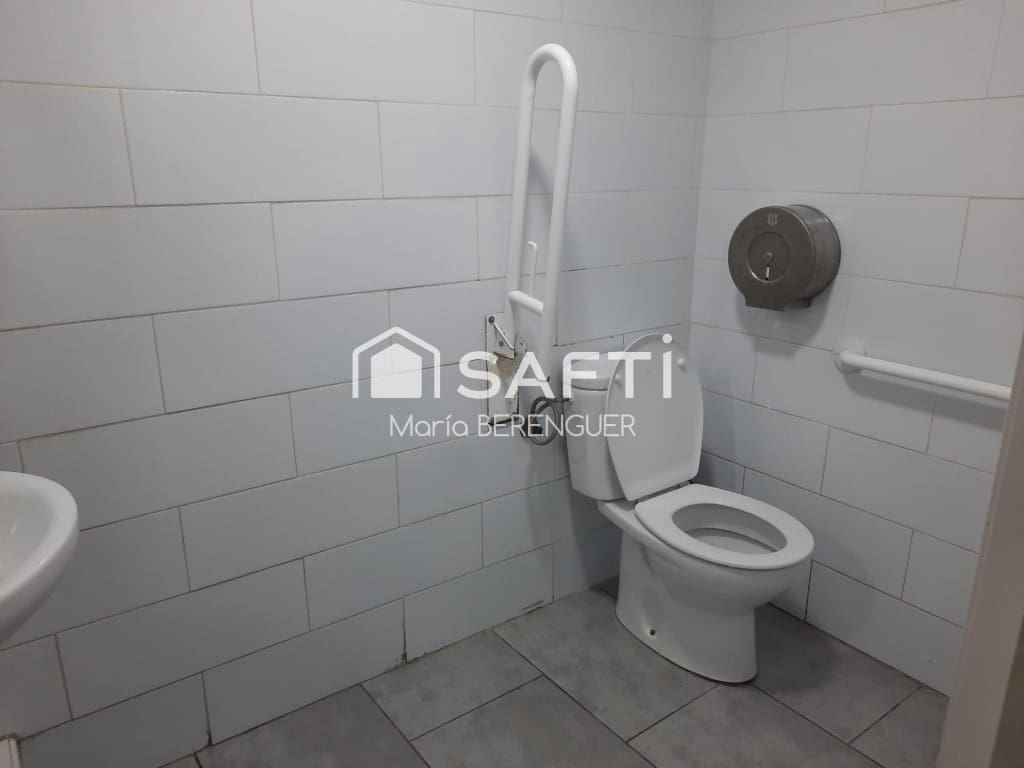 Gewerbe zu verkaufen in Barcelona Stadt - 200.000 € (Ref: 9845344)