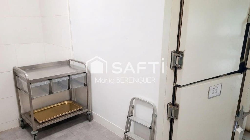 Gewerbe zu verkaufen in Barcelona Stadt - 200.000 € (Ref: 9845344)
