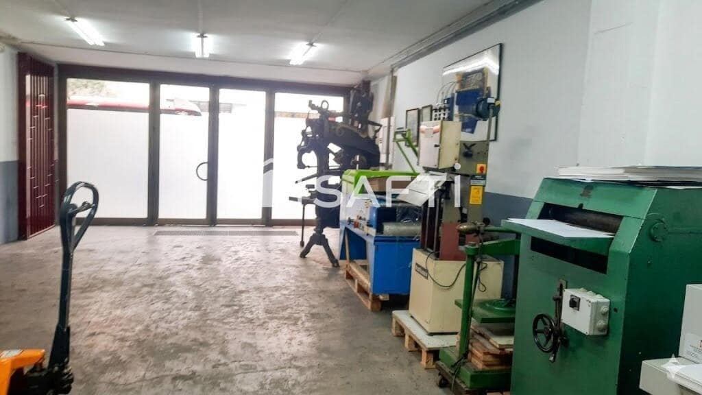 Commercial for sale in Barcelona city - € 1,700,000 (Ref: 9845345)
