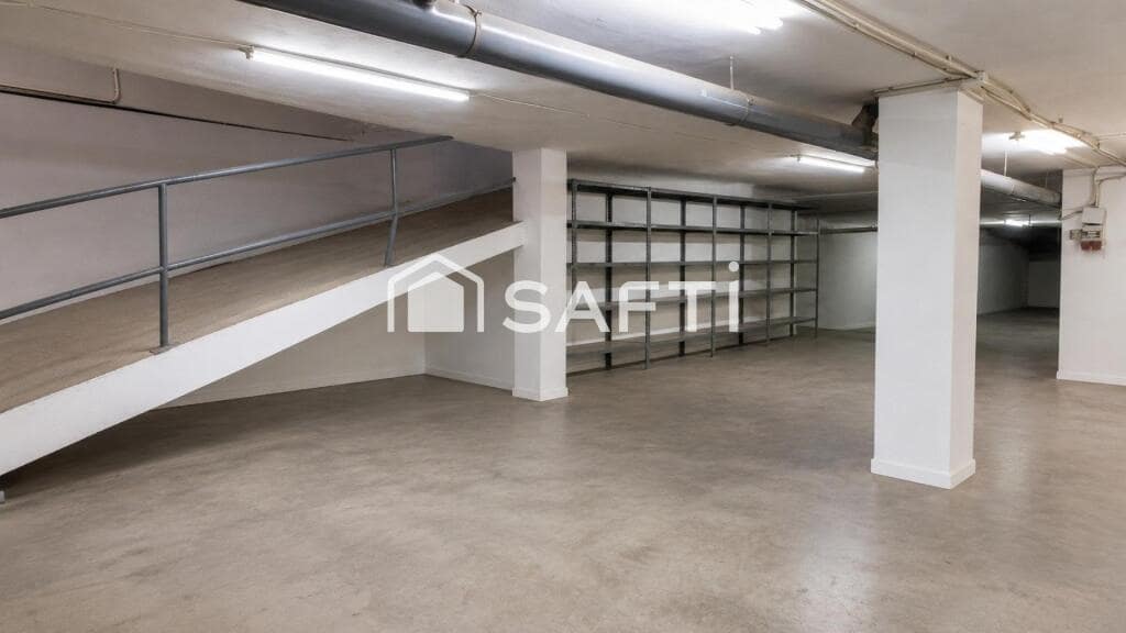 Commercieel te koop in Barcelona stad - € 1.700.000 (Ref: 9845345)