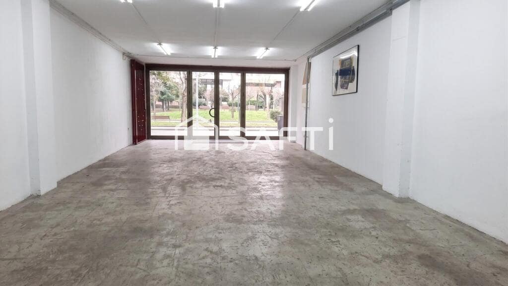 Commercieel te koop in Barcelona stad - € 1.700.000 (Ref: 9845345)