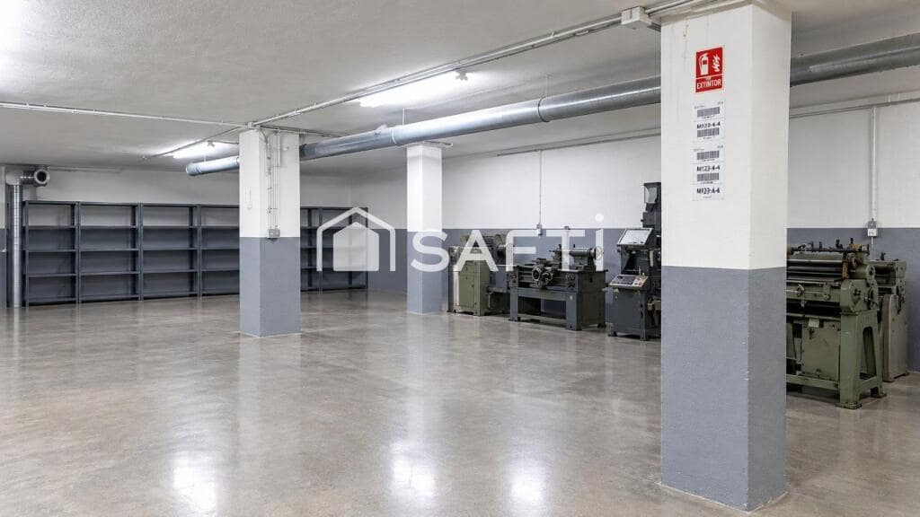 Commercieel te koop in Barcelona stad - € 1.700.000 (Ref: 9845345)