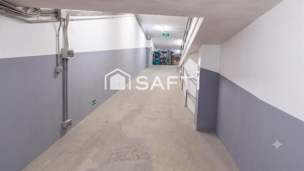Commercieel te koop in Barcelona stad - € 1.700.000 (Ref: 9845345)
