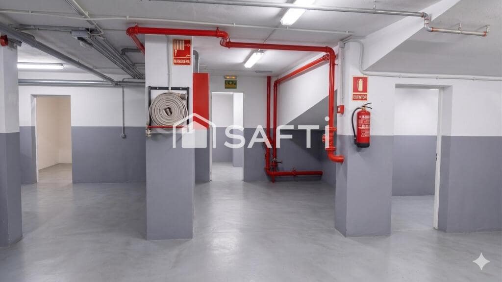 Commercieel te koop in Barcelona stad - € 1.700.000 (Ref: 9845345)