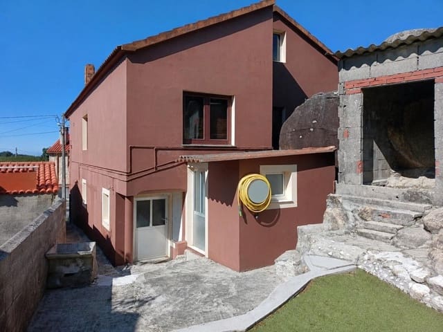 6 bedroom Finca/Country House for sale in Carnota - € 180,000 (Ref: 9845347)