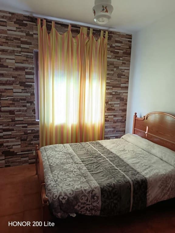 6 bedroom Finca/Country House for sale in Carnota - € 180,000 (Ref: 9845347)