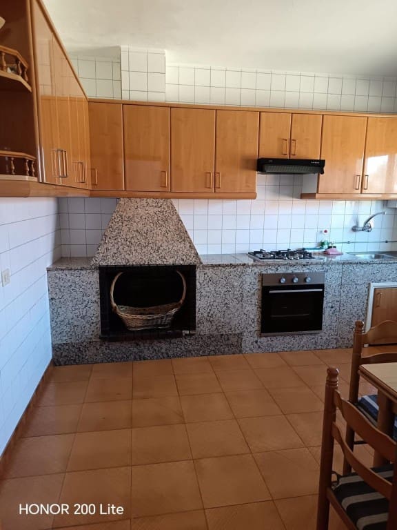 6 bedroom Finca/Country House for sale in Carnota - € 180,000 (Ref: 9845347)
