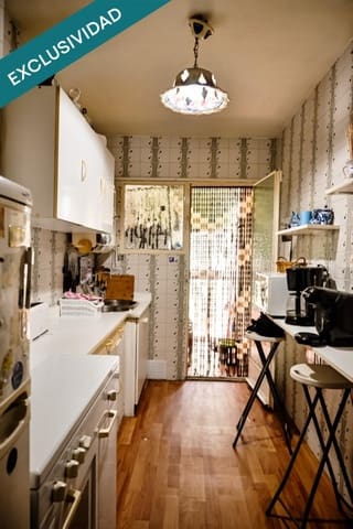 3 soverom Leilighet til salgs i Poligono Cartuja - La Paz, Granada by - € 130 000 (Ref: 9845349)