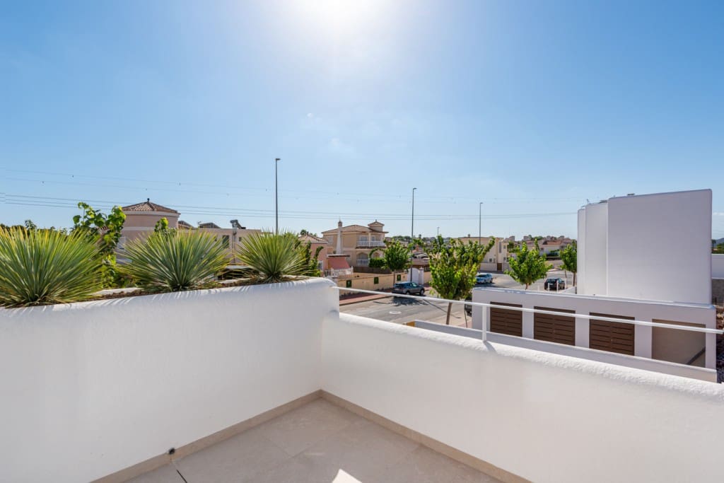3 soverom Villa til salgs i Los Alcazares med svømmebasseng - € 449 900 (Ref: 9845414)