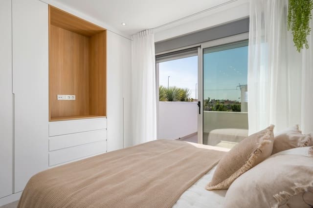 3 soverom Villa til salgs i Las Lomas de Rame - Bahía Bella, Los Alcázares med svømmebasseng - € 449 900 (Ref: 9845414)