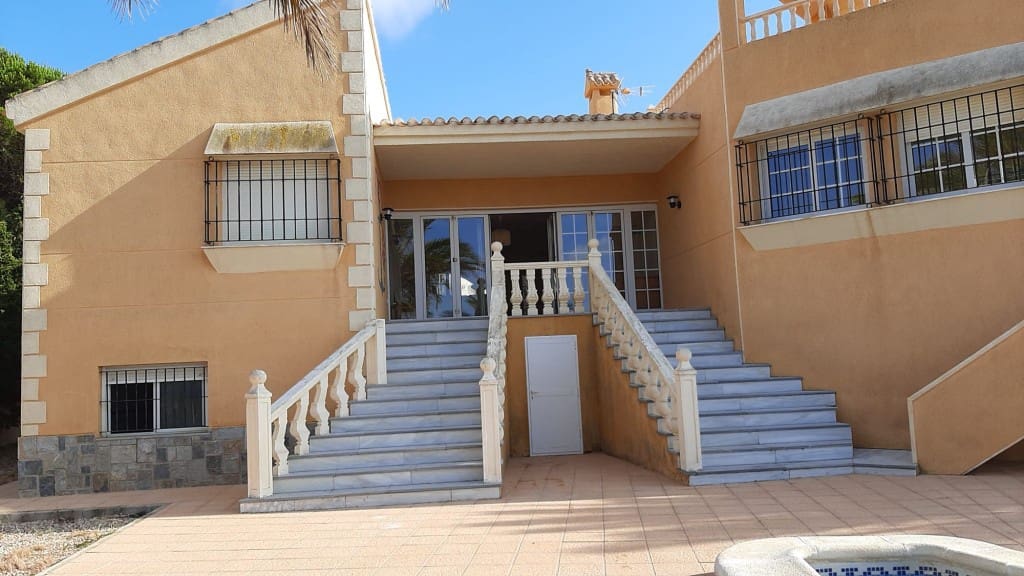 3 sovrum Villa till salu i La Manga del Mar Menor - 780 000 € (Ref: 9845460)