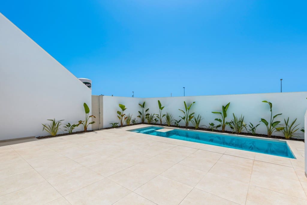 3 slaapkamer Villa te koop in Los Alcazares - € 499.900 (Ref: 9845602)