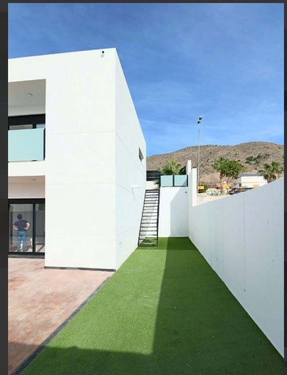 Chalet de 3 habitaciones en Fortuna en venta - 350.000 € (Ref: 9845610)