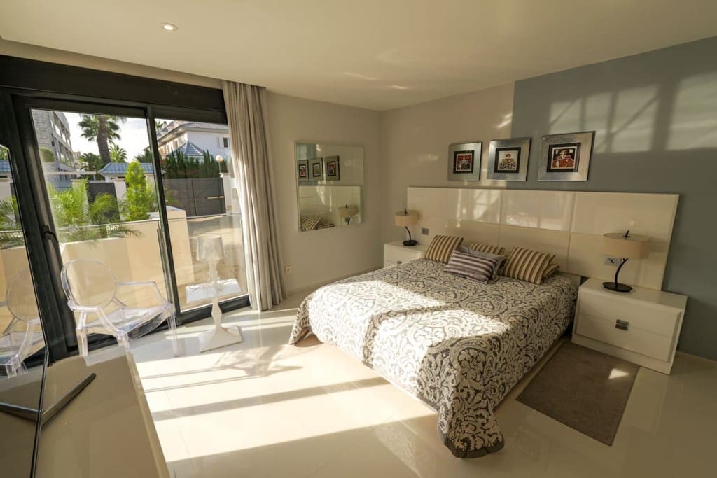 3 camera da letto Villa in vendita in Torrevieja - 1.630.000 € (Rif: 9845682)