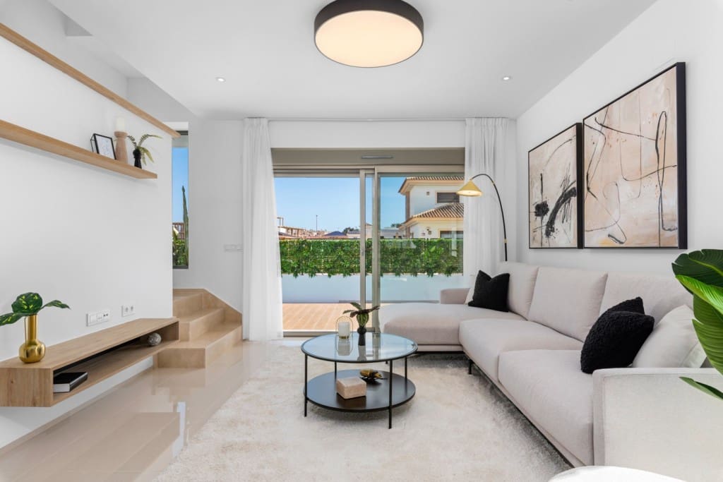 3 soveværelse Villa til salg i Los Alcazares med swimmingpool - € 544.841 (Ref: 9845701)