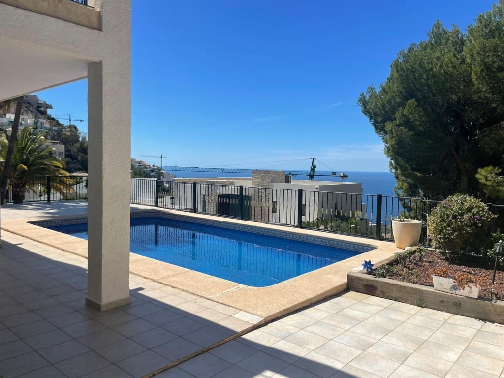 3 makuuhuone Huvila myytävänä paikassa Altea - 1 650 000 € (Ref: 9845908)