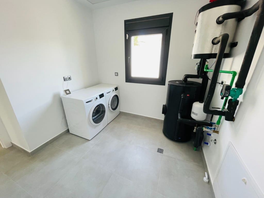 5 chambre Villa/Maison à vendre à Torrevieja - 1 200 000 € (Ref: 9846004)