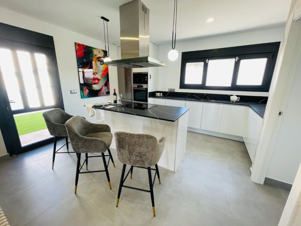 5 chambre Villa/Maison à vendre à Torrevieja - 1 200 000 € (Ref: 9846004)
