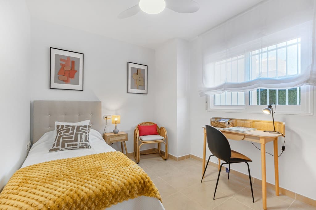 2 soverom Penthouse til salgs i Orihuela Costa med svømmebasseng - € 205 500 (Ref: 9846091)