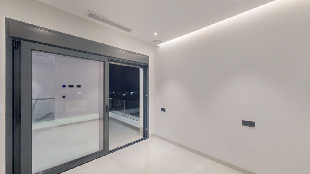 Chalet de 3 habitaciones en Finestrat en venta - 1.200.000 € (Ref: 9846110)