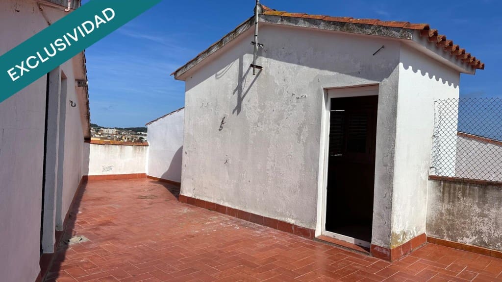 3 bedroom Apartment for sale in Calella de Palafrugell - € 185,000 (Ref: 9849254)