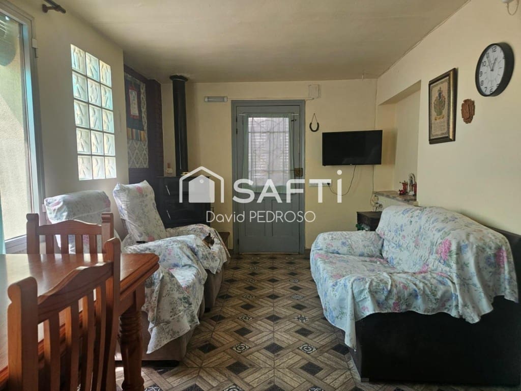 4 bedroom Terraced Villa for sale in Sant Jaume d'Enveja with garage - € 186,534 (Ref: 9849260)