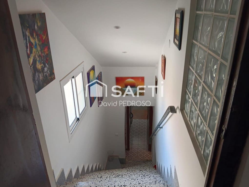 4 bedroom Terraced Villa for sale in Sant Jaume d'Enveja with garage - € 186,534 (Ref: 9849260)