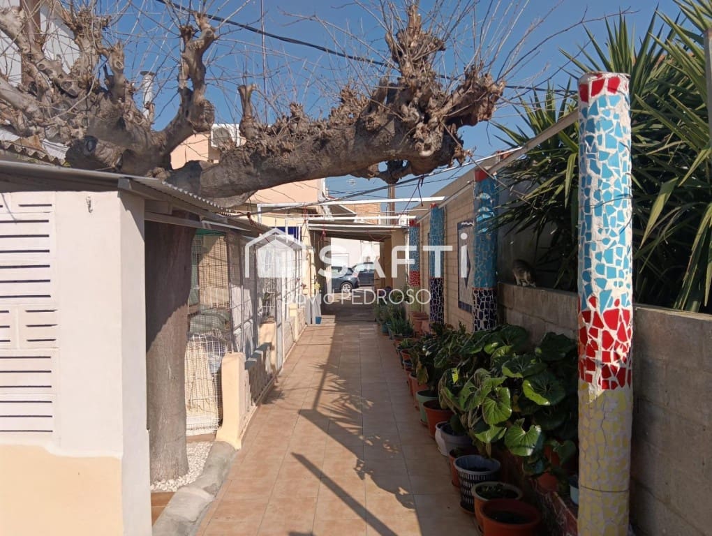 4 bedroom Terraced Villa for sale in Sant Jaume d'Enveja with garage - € 186,534 (Ref: 9849260)