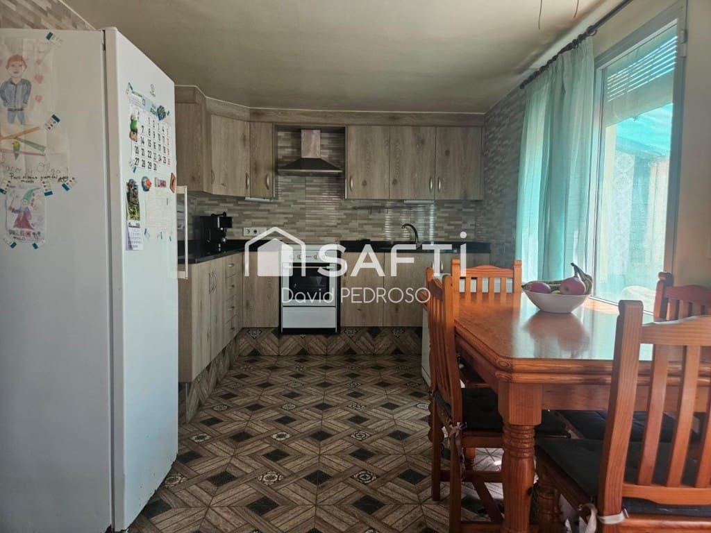 4 bedroom Terraced Villa for sale in Sant Jaume d'Enveja with garage - € 186,534 (Ref: 9849260)