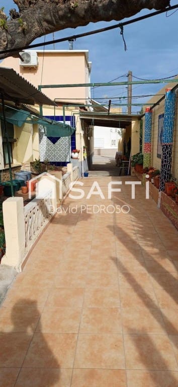 4 bedroom Terraced Villa for sale in Sant Jaume d'Enveja with garage - € 186,534 (Ref: 9849260)