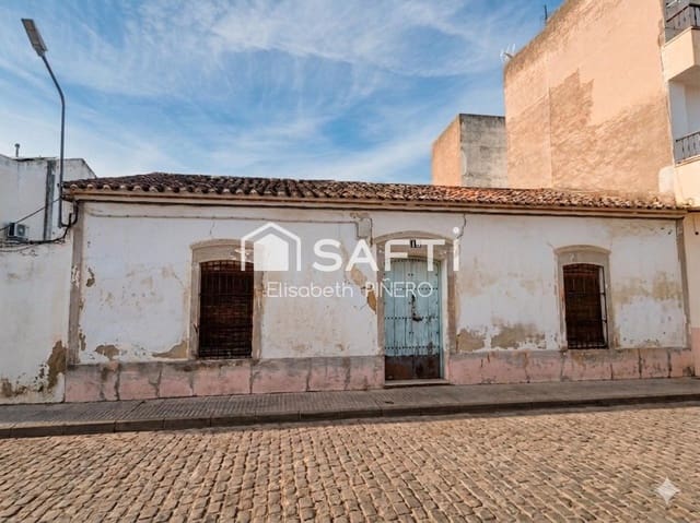 4 bedroom Terraced Villa for sale in Puebla de la Calzada with garage - € 150,000 (Ref: 9851104)