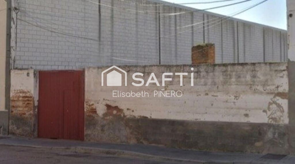 4 bedroom Terraced Villa for sale in Puebla de la Calzada with garage - € 150,000 (Ref: 9851104)