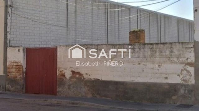 4 bedroom Terraced Villa for sale in Puebla de la Calzada with garage - € 150,000 (Ref: 9851104)