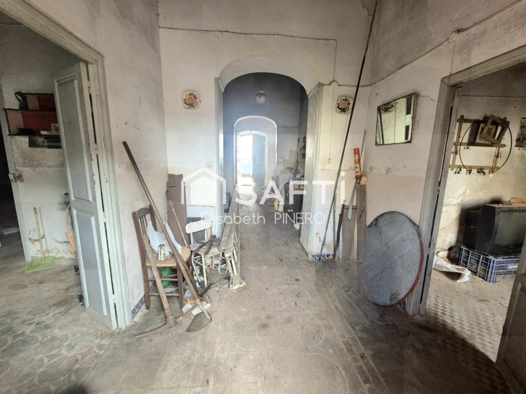 4 bedroom Terraced Villa for sale in Puebla de la Calzada with garage - € 150,000 (Ref: 9851104)
