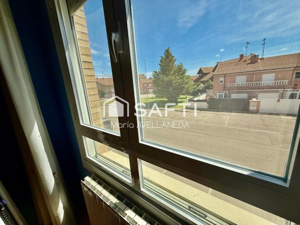 1 bedroom Apartment for sale in Valencia de Don Juan with garage - € 69,000 (Ref: 9851107)