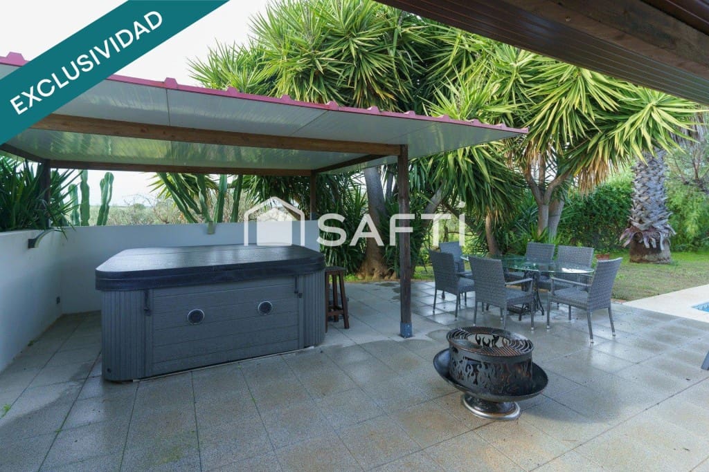 4 bedroom Finca/Country House for sale in Manzanilla with pool garage - € 395,000 (Ref: 9851108)