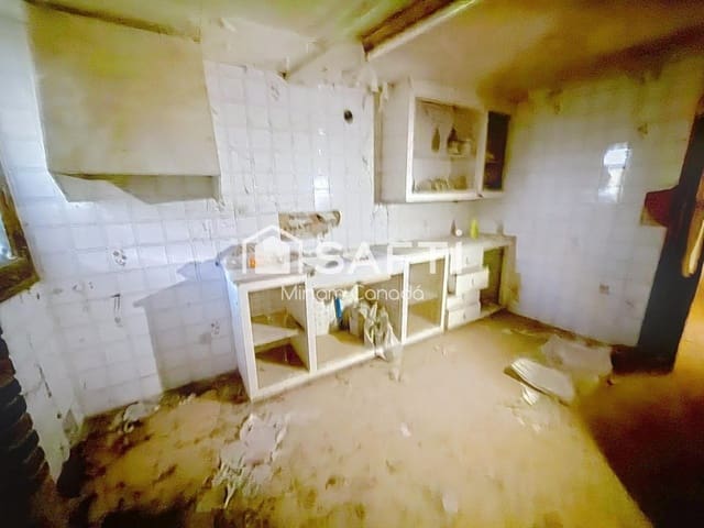 6 soveværelse Finca/Landehus til salg i Albinyana - € 240.000 (Ref: 9851109)