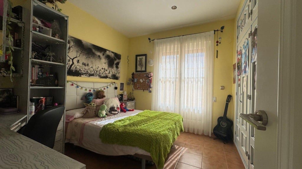 4 bedroom Villa for sale in Sax with pool garage - € 359,999 (Ref: 9851110)