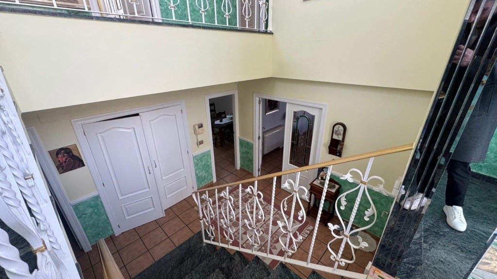 4 bedroom Villa for sale in Sax with pool garage - € 359,999 (Ref: 9851110)