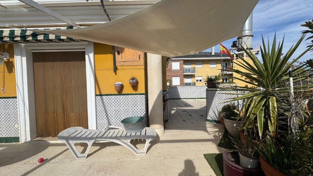 4 bedroom Villa for sale in Sax with pool garage - € 359,999 (Ref: 9851110)