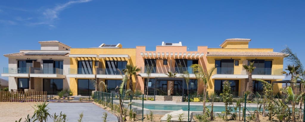2 bedroom Apartment for sale in Cuevas del Almanzora - € 300,000 (Ref: 9852360)