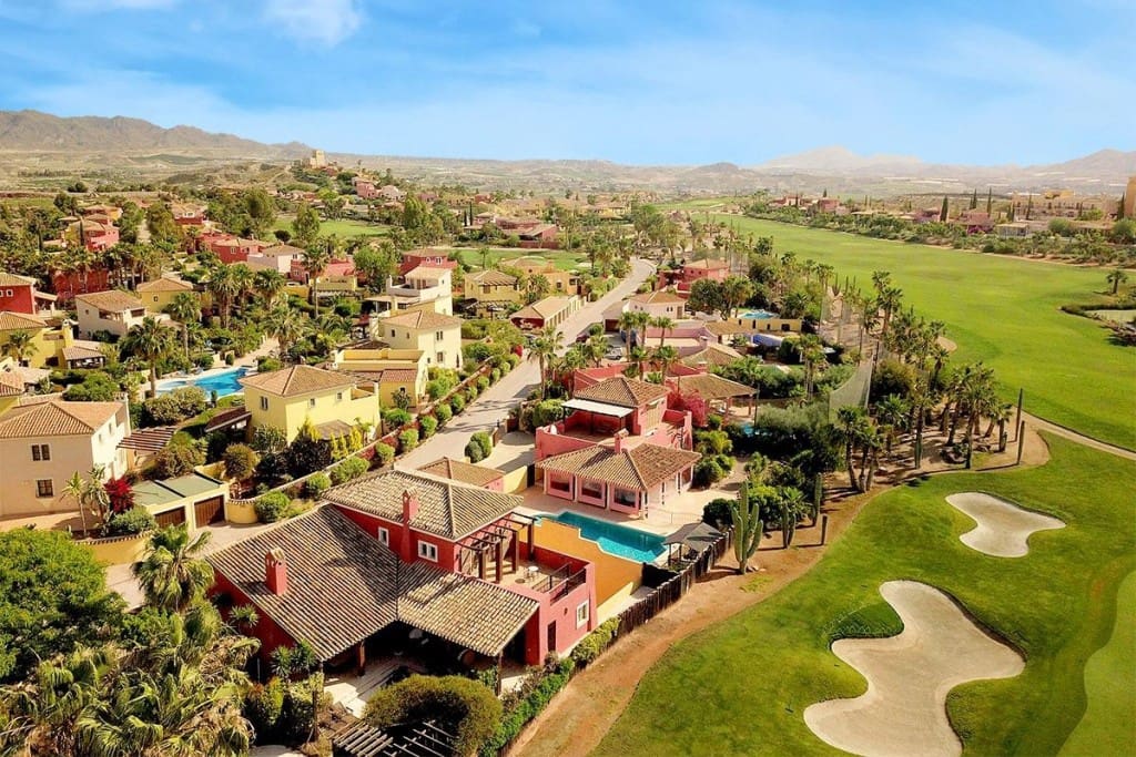 2 bedroom Apartment for sale in Cuevas del Almanzora - € 305,000 (Ref: 9852361)
