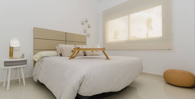 4 Zimmer Villa zu verkaufen in Dehesa de Campoamor, Orihuela - 1.129.000 € (Ref: 9852384)
