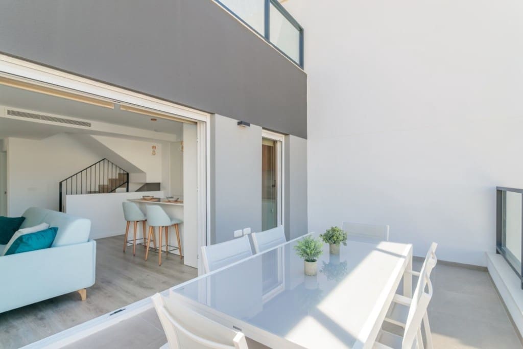 4 soveværelse Rækkehus til salg i Finestrat med swimmingpool - € 555.000 (Ref: 9852431)