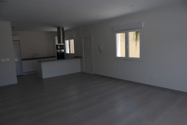 3 soveværelse Rækkehus til salg i La Romana - € 360.000 (Ref: 9852452)