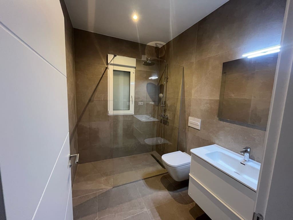 3 sypialnia Dom szeregowy na sprzedaż w La Romana - 360 000 € (Ref: 9852452)