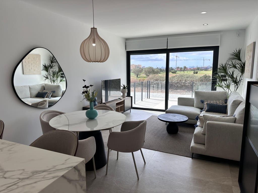 3 slaapkamer Flat te koop in Los Alcazares met zwembad - € 408.000 (Ref: 9852537)
