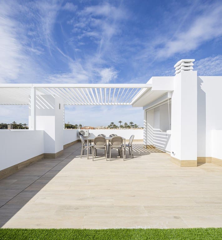 2 soveværelse Villa til salg i Los Cuarteros med swimmingpool - € 299.950 (Ref: 9852748)