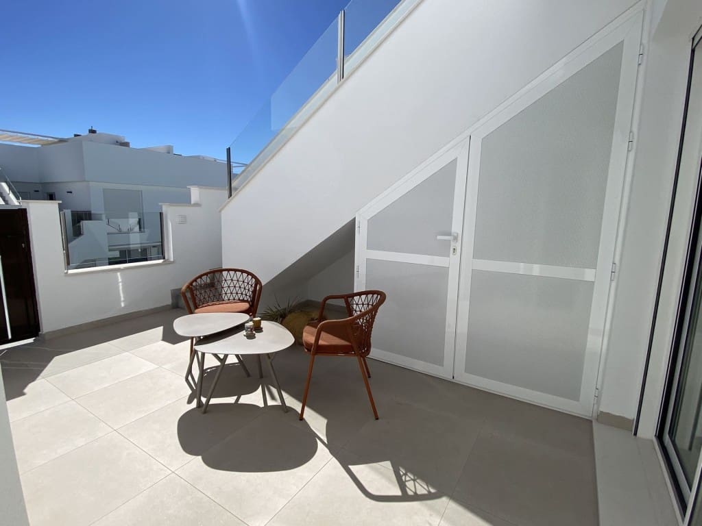 3 soveværelse Villa til salg i Pilar de la Horadada med swimmingpool - € 334.900 (Ref: 9852773)