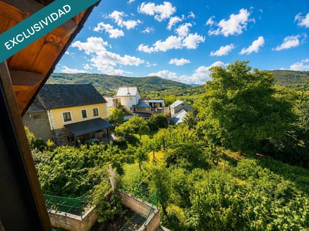 4 soveværelse Rækkehus til salg i Santa Marina del Sil - € 120.000 (Ref: 9852949)